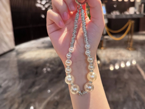 H697d7ea1e6e54c6e840050c10f724cc0d