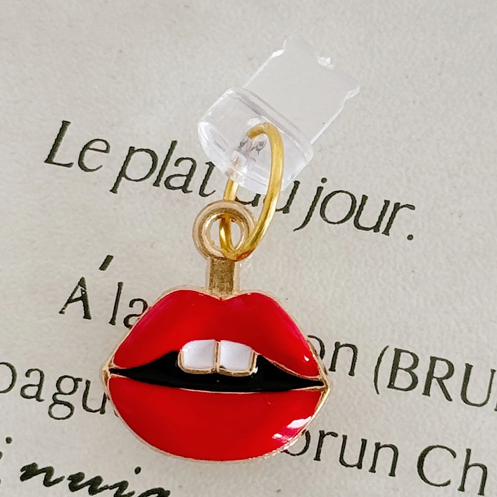 Personalized Red Lip Lipstick Series Mobile Phone Dust Plug Pendant Accessories Suitable for Charging Port - 图片 9
