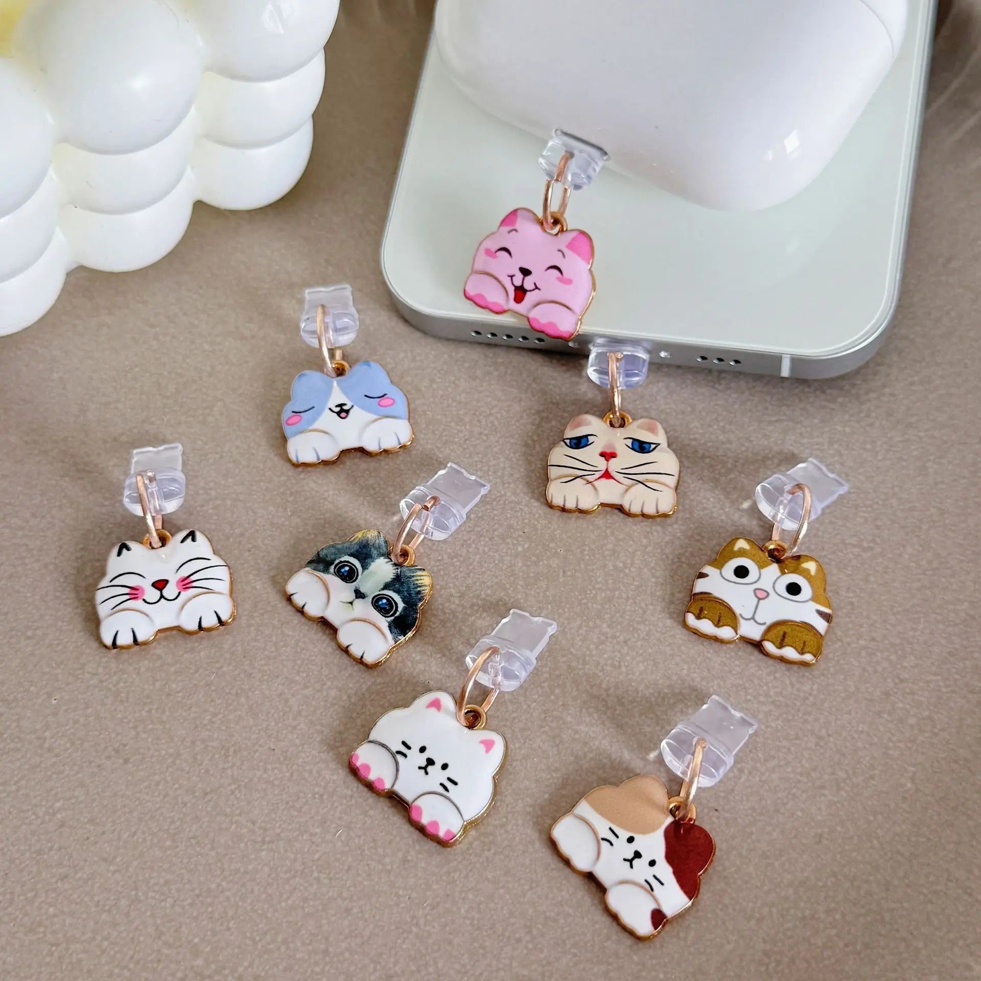 New Arrivalcute cat Mobile Phone Dust Plug Pendant Jewelry Suitable for apple huawei Android Charging Port - 图片 2