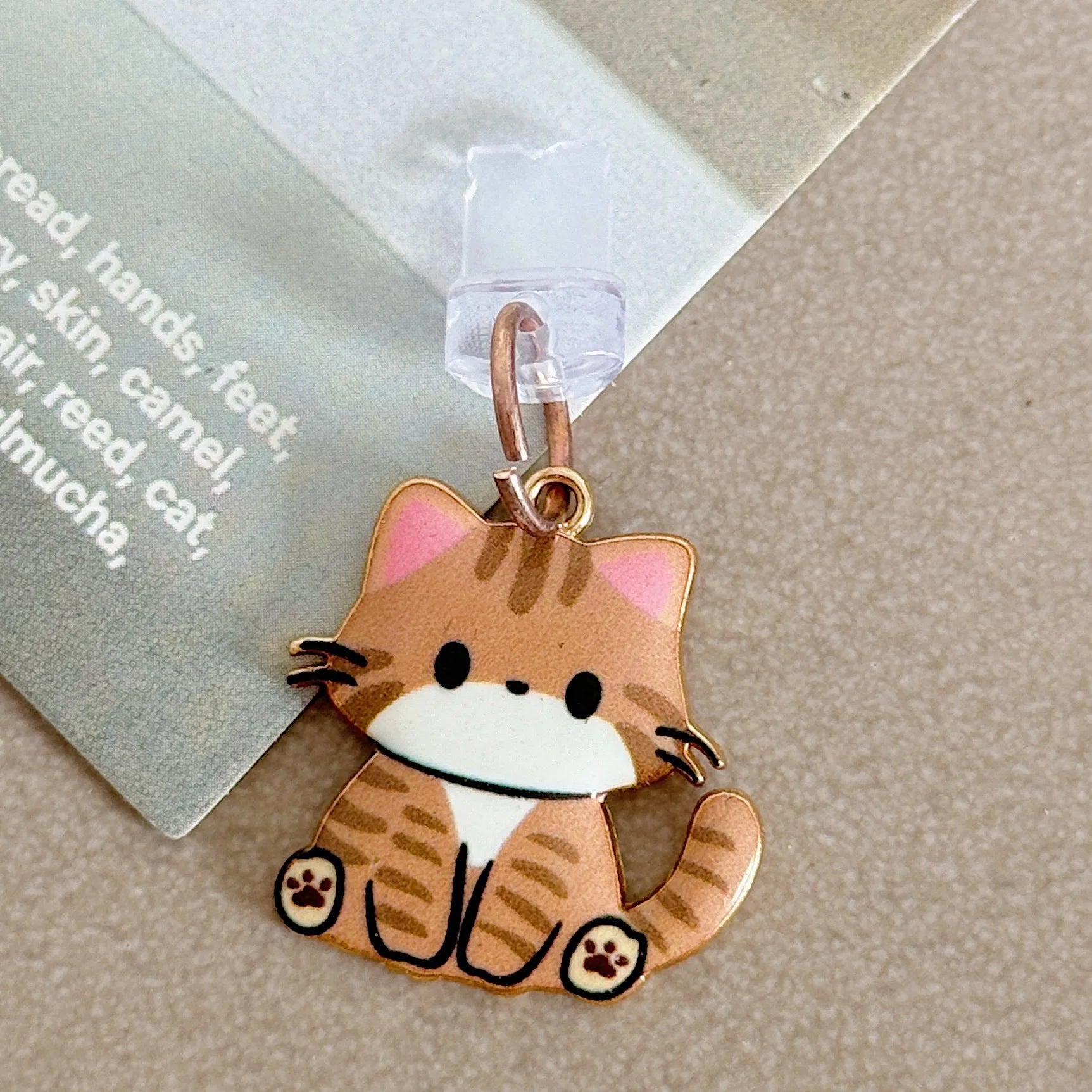 New Arrivalcute cat Mobile Phone Dust Plug Pendant Jewelry Suitable for apple huawei Android Charging Port - 图片 4